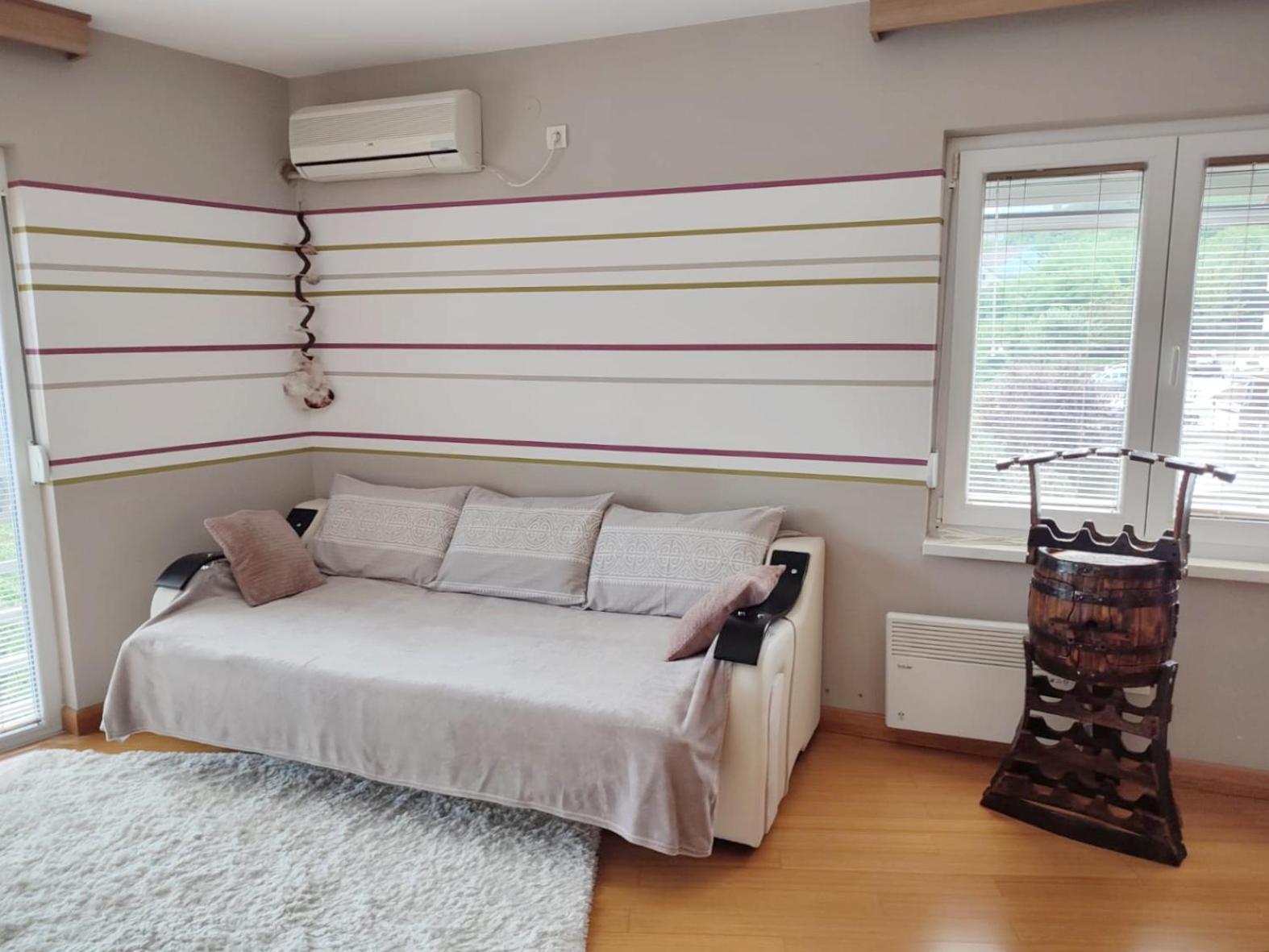 Apartman Lux Sneznik Vrnjacka Banja Ngoại thất bức ảnh