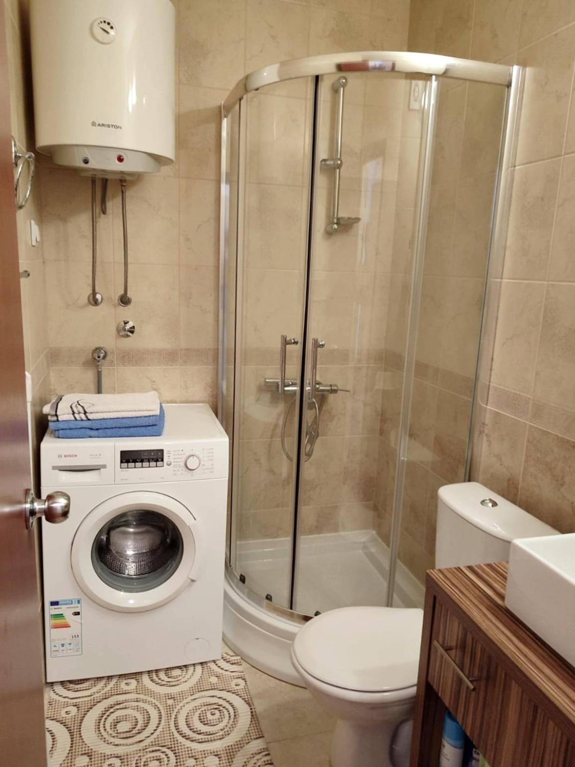 Apartman Lux Sneznik Vrnjacka Banja Ngoại thất bức ảnh