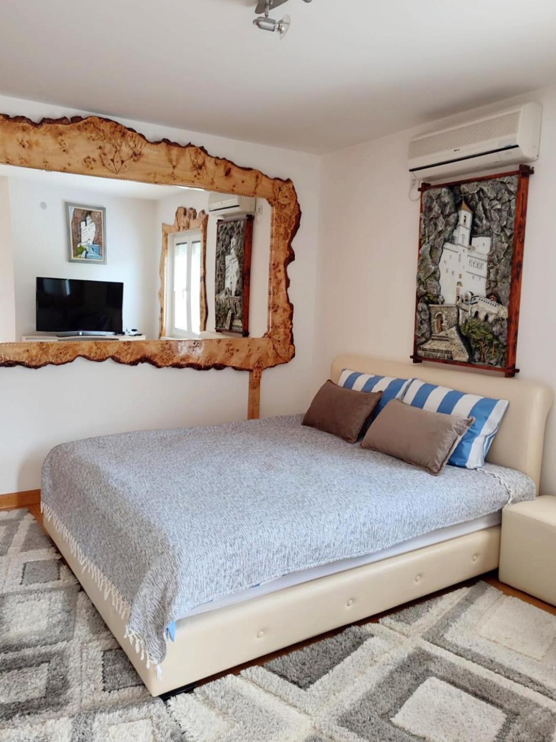Apartman Lux Sneznik Vrnjacka Banja Ngoại thất bức ảnh